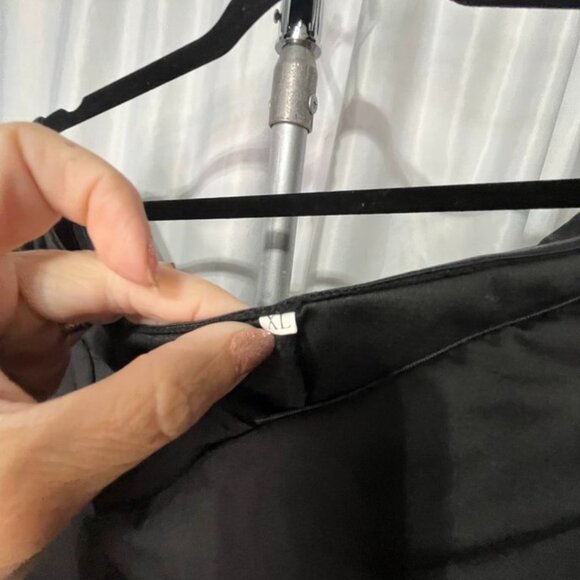 Black Off-Shoulder Formal Gown One-Sleeve Draped Neckline Size XL - Picture 6 of 10